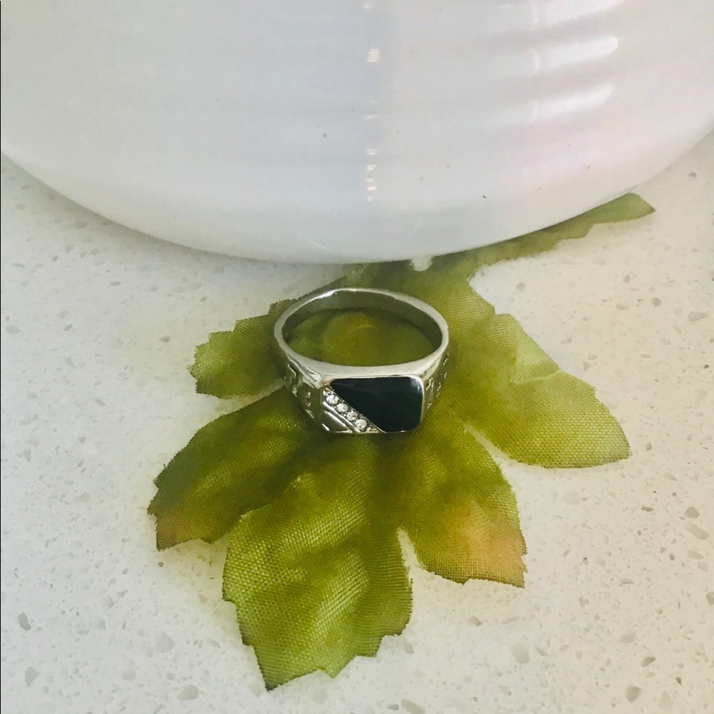 Very Nice Man Silver Ring Surrounded By Fashion Diamond Block Jim Stone